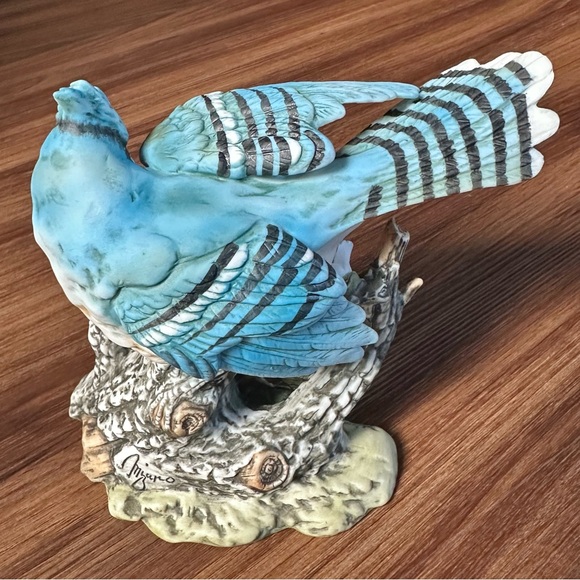 Homco Blue Jay, 1985 Masterpiece Porcelain Figurine - Picture 2 of 7